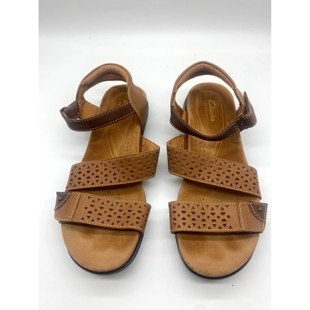 Clarks Kitly Way 26170997 Womens US 6.5 Strappy Brown Leather Ankle Strap Sandal